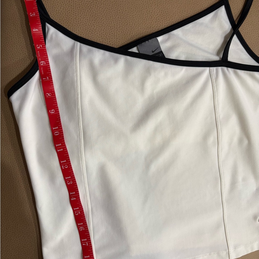 Nike Dri-FIT White and Black Apparel - Picture 6 of 9